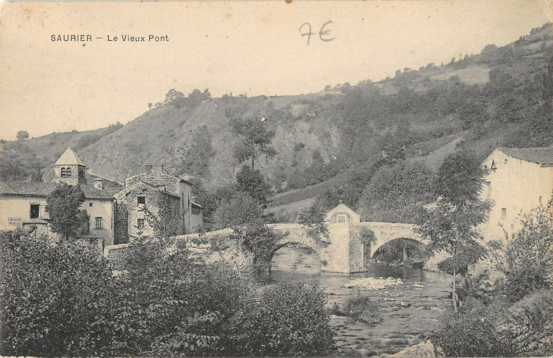 Carte postale ancienne Saurier Le Vieux Pont à Saurier