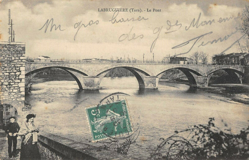 Carte postale ancienne Labruguiere Le Pont à Labruguière