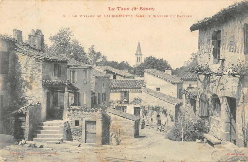 Carte postale ancienne Le Village de Lacrouzette à Lacrouzette