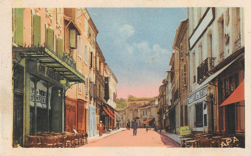 Carte postale ancienne Graulhet Rue Jean Jaures à Graulhet