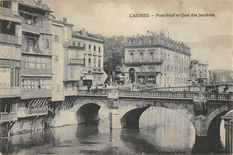 Carte postale ancienne Castres Pont Neuf Et Quai Des Jacobins à Castres