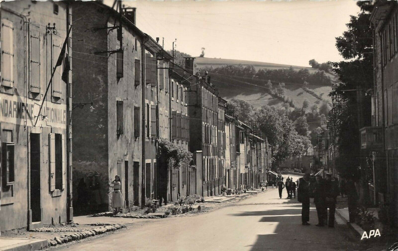 Carte postale ancienne Brassac Avenue De Lacaune à Brassac