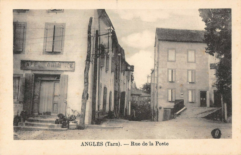 Carte postale ancienne Angles La Rue De La Poste à Anglès