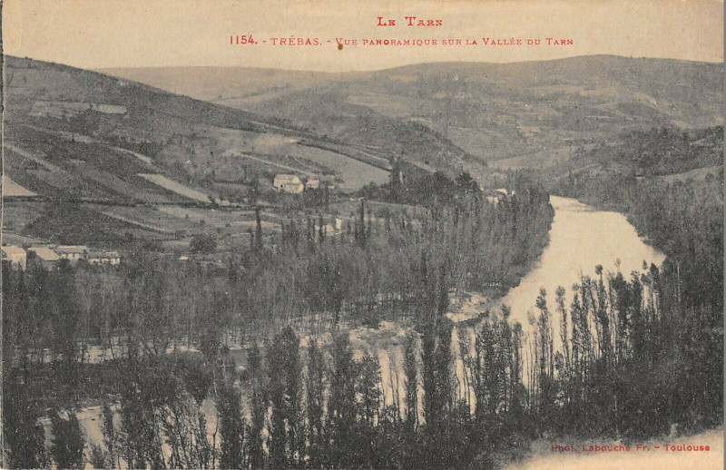 Carte postale ancienne Trebas Vue Panoramique Sur La Vallee Du Tarn à Trébas