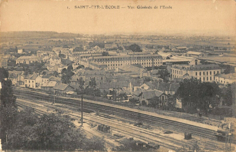 Carte postale ancienne Saint Cyr L'Ecole Vue Generale Sur L'Ecole