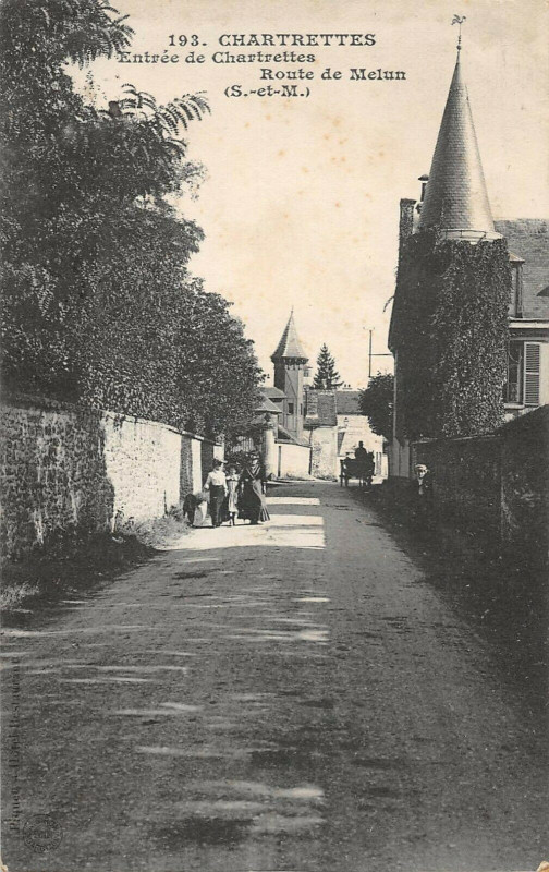 Carte postale ancienne Chartrettes Entree De Chartrettes Route De Melun à Chartrettes