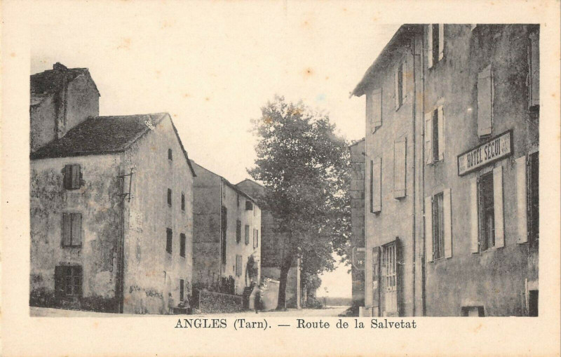 Carte postale ancienne Angles Route De La Salvetat à Anglès