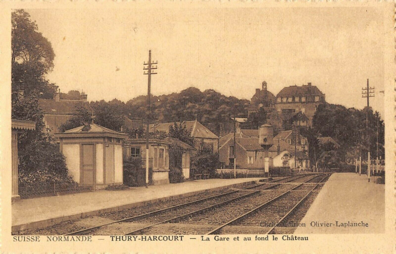 Carte postale ancienne Thury Harcourt La Gare