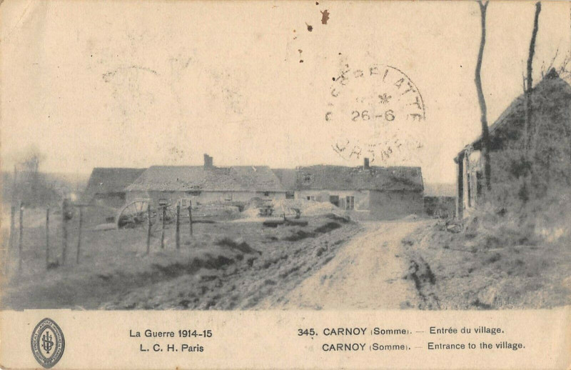 Carte postale ancienne Carnoy Entree Du Village à Y