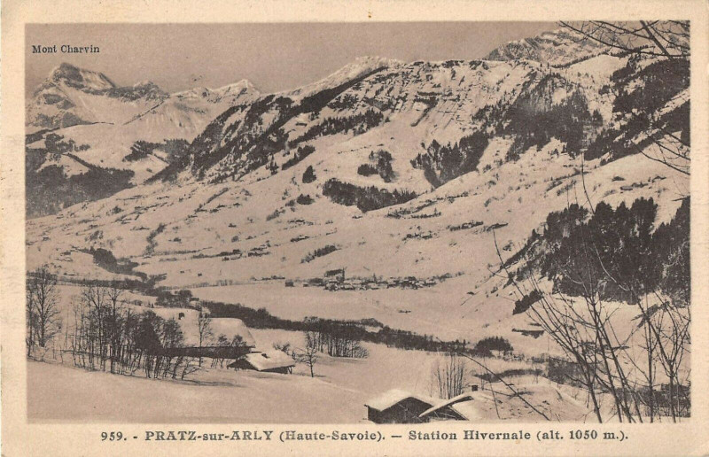 Carte postale ancienne Pratz Sur Arly Station Hivernale