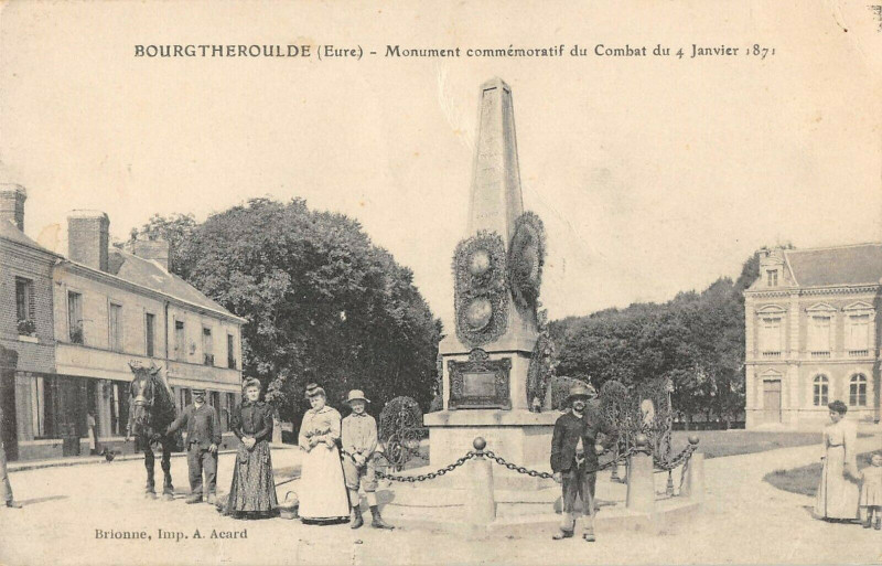 Carte postale ancienne Bourgtheroulde Monument Anime