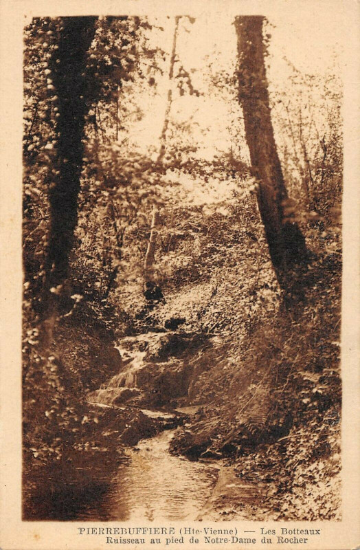 Carte postale ancienne Pierrebuffiere Les Botteaux Ruisseau