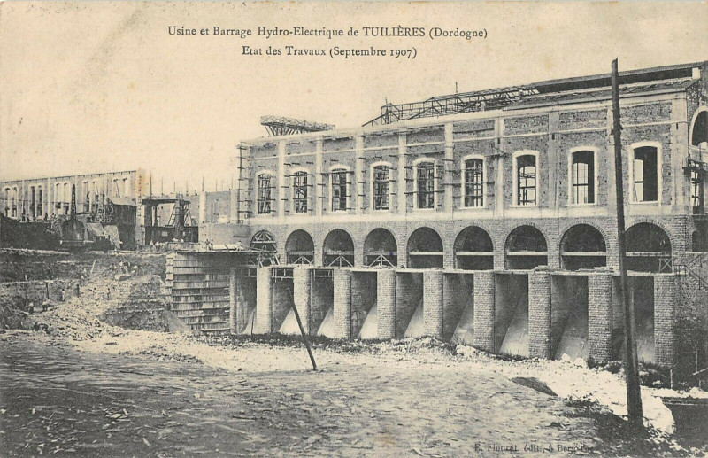 Carte postale ancienne Usine Et Barrage Hydro Electrique De Tuilieres Etat Des Travaux 1907 rare