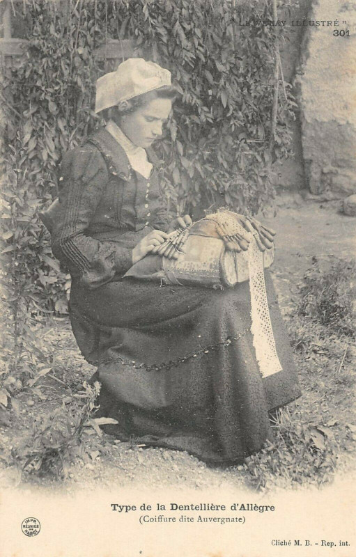 Carte postale ancienne Type De Dentelliere D'Allegre