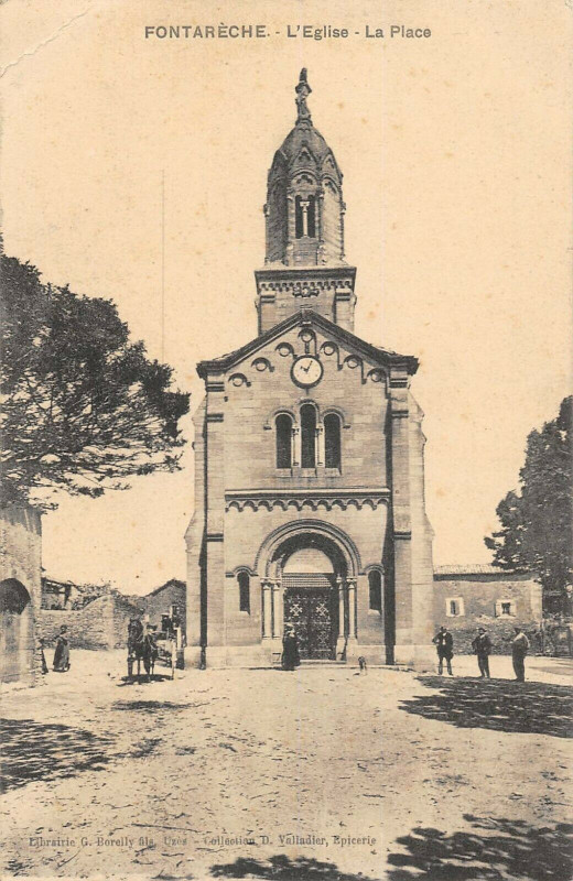 Carte postale ancienne Fontareche La Place Eglise