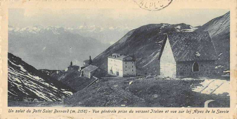 Carte postale ancienne Un Salut Du Petit Saint-Bernard Vue Versant Italien Alpes De Savoie à Vers