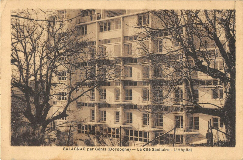 Carte postale ancienne Salagnac La Cite Sanitaire Hopital à Salagnac