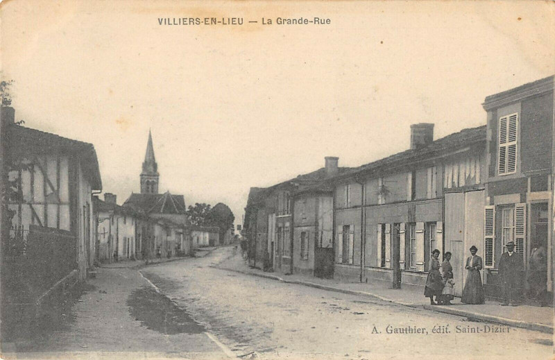 Carte postale ancienne Villiers En Lieu La Grande Rue à Villiers-en-Lieu