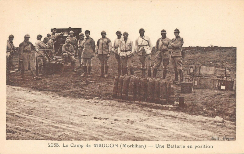 Carte postale ancienne Le Camp De Meucon Batterie En Position à Meucon