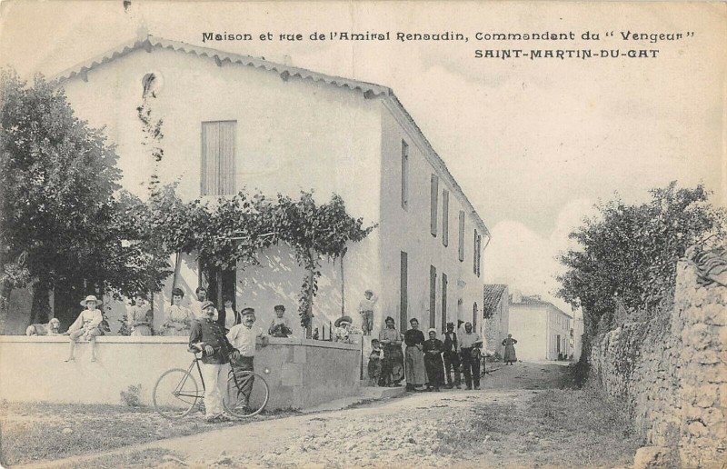 Carte postale ancienne Saint Martin Du Gat Maison Et Rue De L'Amiral Renaudin Du Vengeur (rare