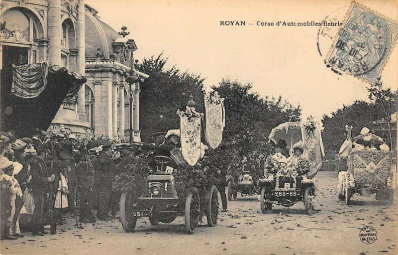 Carte postale ancienne Royan Course D'Automobiles Fleuries à Royan