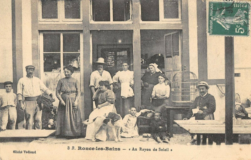 Carte postale ancienne Ronce Les Bains Au Rayon De Soleil (cliché rare