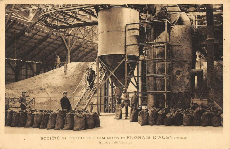Carte postale ancienne Societe De Produits Chimiques Et Engrais D'Auby Appareil De Sechage à Auby
