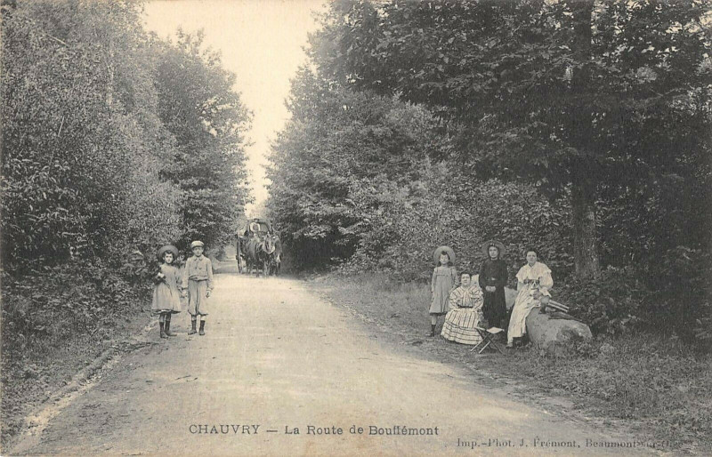 Carte postale ancienne Chauvry La Route De Bouffemont