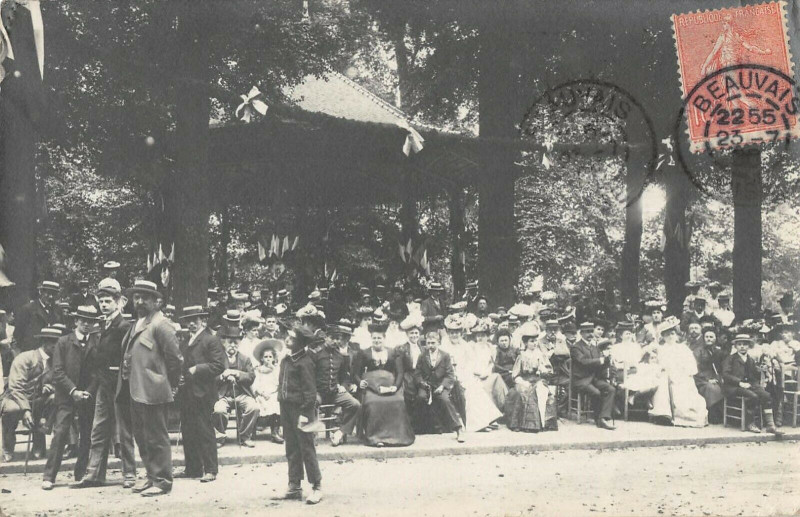Carte postale ancienne Beauvais Carte Photo Du Concours Agricole à Beauvais