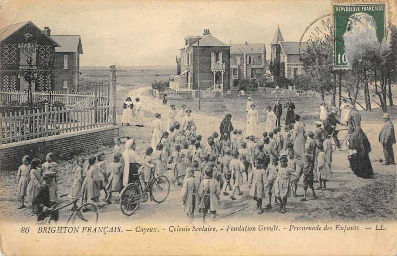 Carte postale ancienne Brighton Francais Cayeux Colonie Scolaire Groult Promenade Des Enfants à Y
