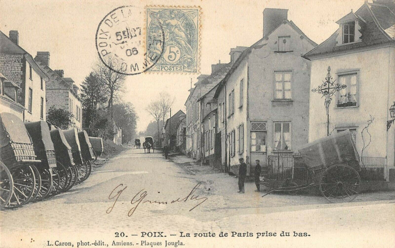 Carte postale ancienne Poix La Route De Paris Prise Du Bas