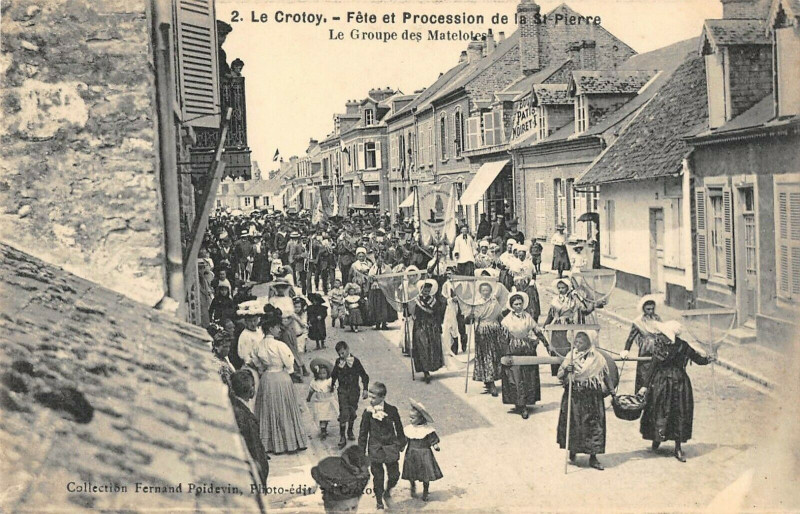 Carte postale ancienne Le Crotoy Fete Et Processionn Saint-Pierre Groupe Des Matelotes au Crotoy