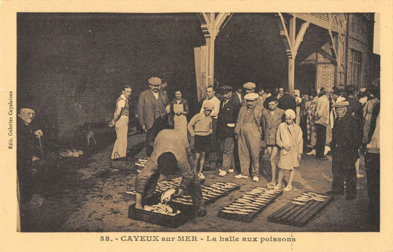 Carte postale ancienne Cayeux Sur Mer La Halle Aux Poissons à Cayeux-sur-Mer