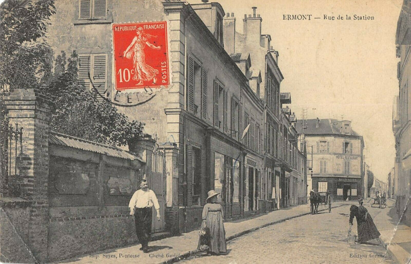 Carte postale ancienne Ermont La Rue De La Station à Ermont