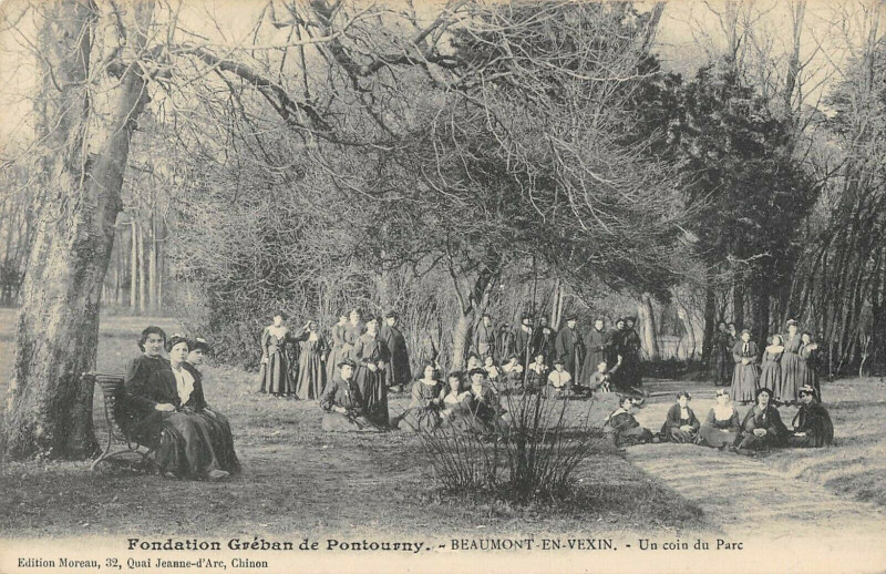 Carte postale ancienne Beaumont En Vexin Fondation Greban De Pontourny Un Coin Du Parc (rare