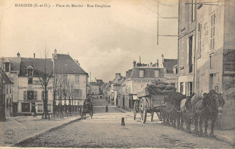 Carte postale ancienne Marine Place Du Marche Rue Dauphine