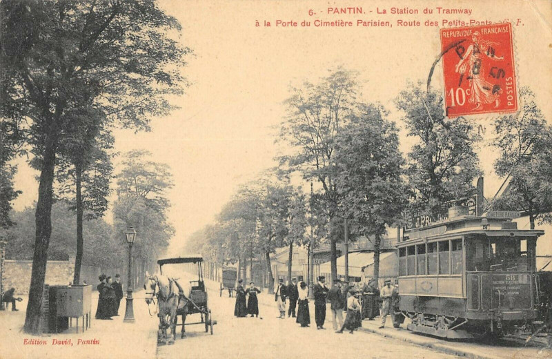 Carte postale ancienne Pantin La Station Du Tramway A La Porte Du Cimetiere Parisien Rte Petit P à Pantin