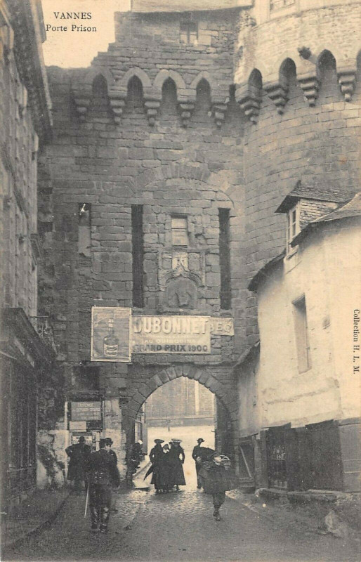 Carte postale ancienne Porte Prison à Vannes