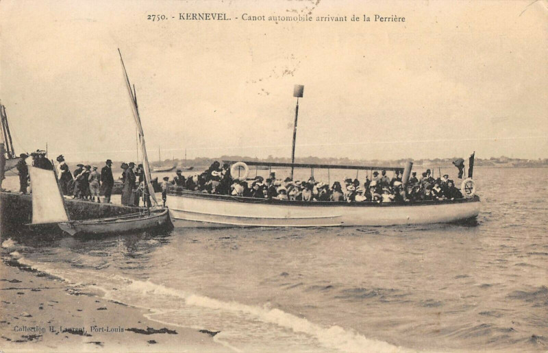 Carte postale ancienne Kernevel Bateau Automobile Arrivant De La Perriere