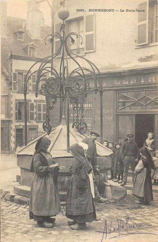 Carte postale ancienne Hennebont Le Puits Ferre à Hennebont