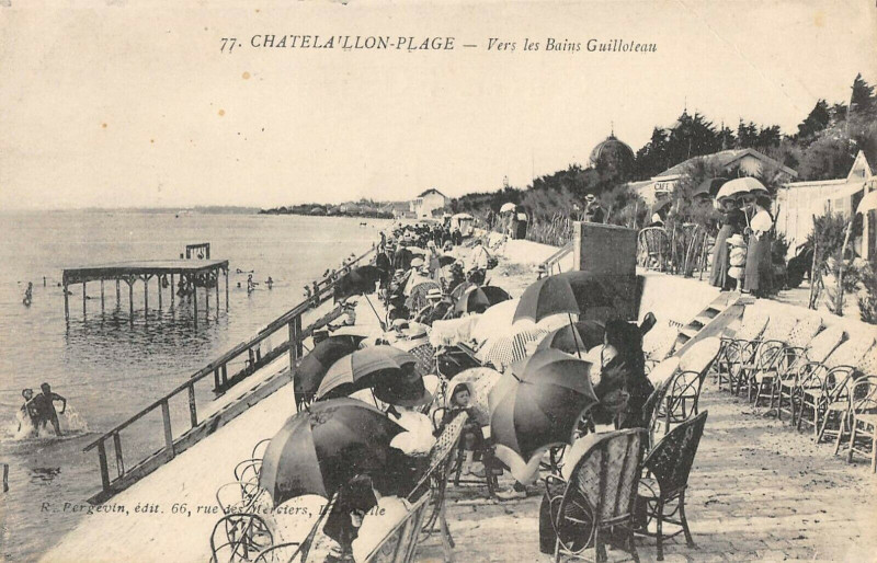 Carte postale ancienne Chatelaillon Plage Vers Les Bains Guilloteau