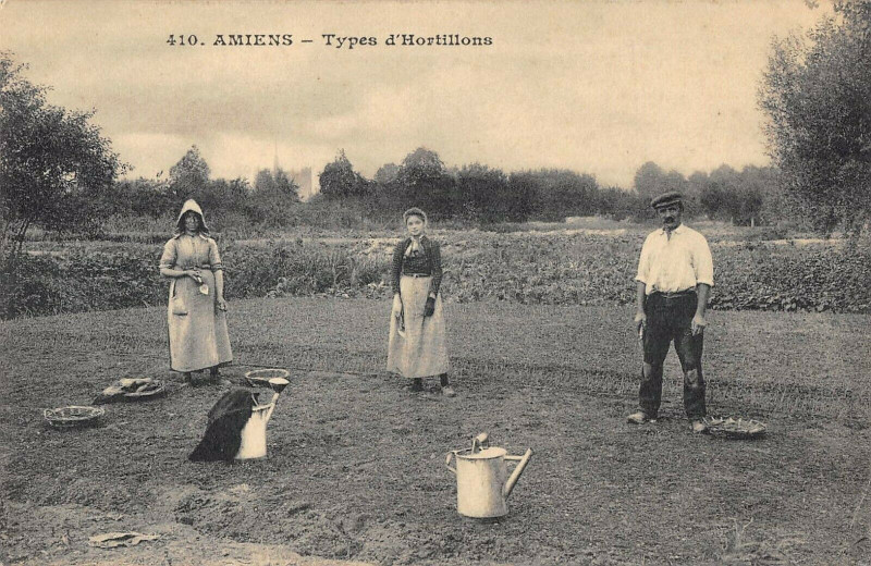 Carte postale ancienne Amiens Types D'Hortillons à Amiens