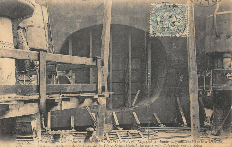 Carte postale ancienne Paris Construction Du Chemin De Fer Metropolitain Porte Clignancourt à Paris