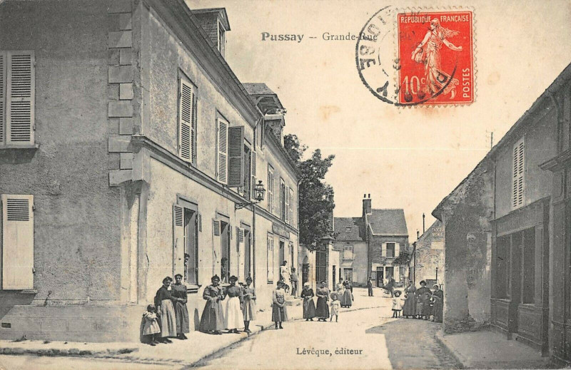 Carte postale ancienne Pussay Grande Rue à Pussay