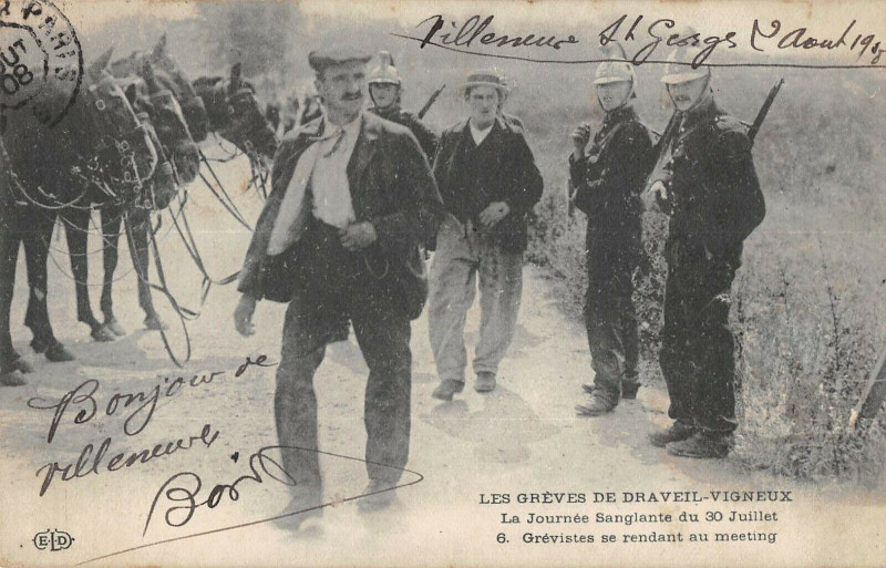 Carte postale ancienne Les Greves De Draveil Vigneux Journee Sanglante Grevistes Meeting à Draveil