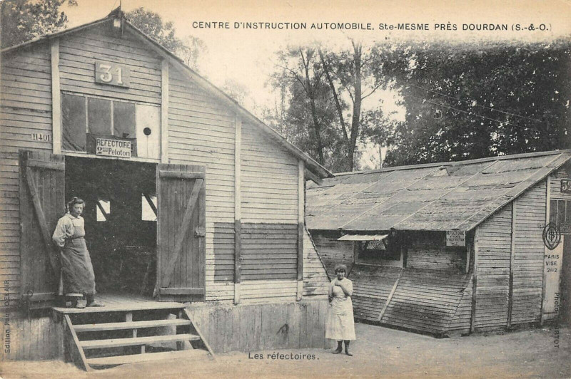 Carte postale ancienne Centre D'Intruction Automobile Sainte Mesme Pres Dourdan à Dourdan