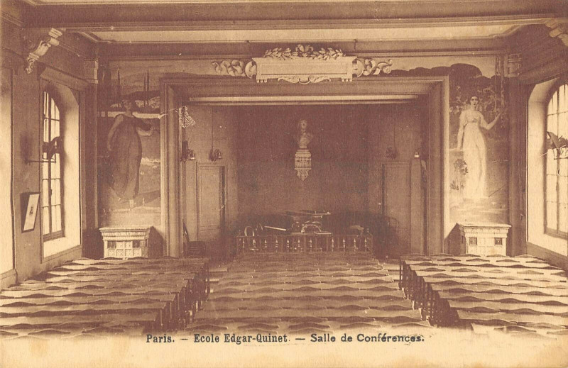 Carte postale ancienne Ecole Quinet - Salle de Conférences à Paris 9e