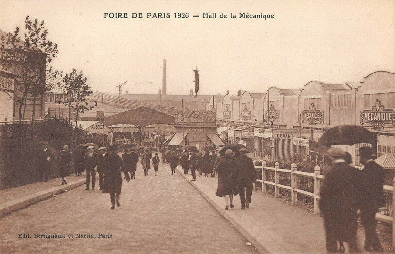 Carte postale ancienne Foire de Paris 1926 - Hall de la Mécanique à Paris 15e