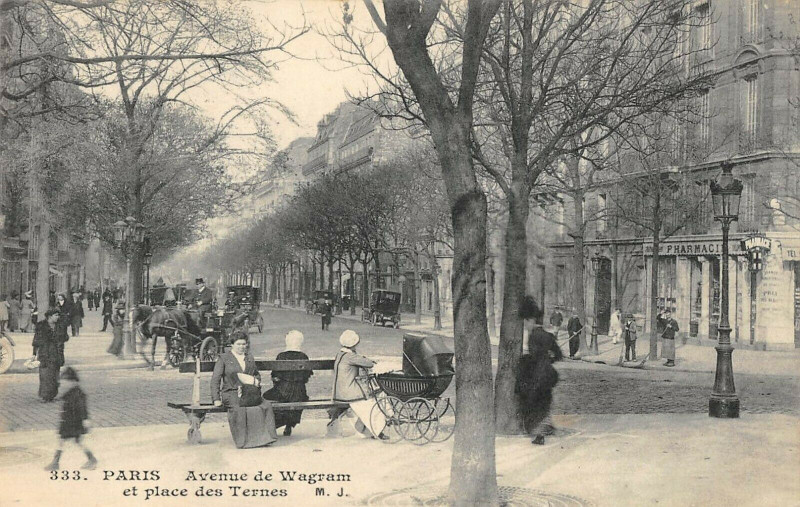 Carte postale ancienne Avenue de Wagram et place des Terne à Paris 17e
