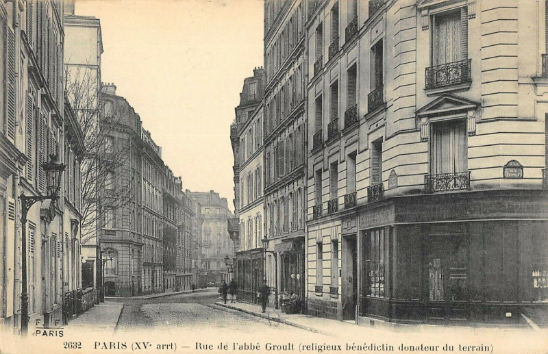 Carte postale ancienne Rue de l'abbé Groult à Paris 15e